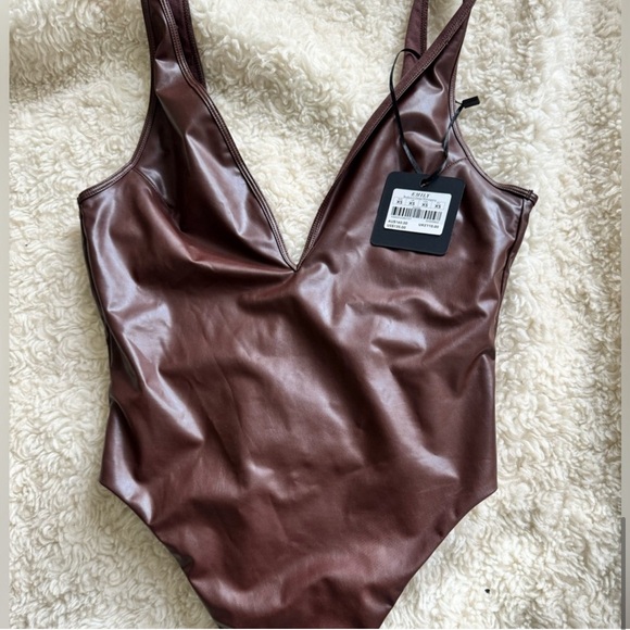 Honey Birdette Emily 🤎🤎Bodysuit Deep
Mahogany 🤎🤎XS - Picture 6 of 6